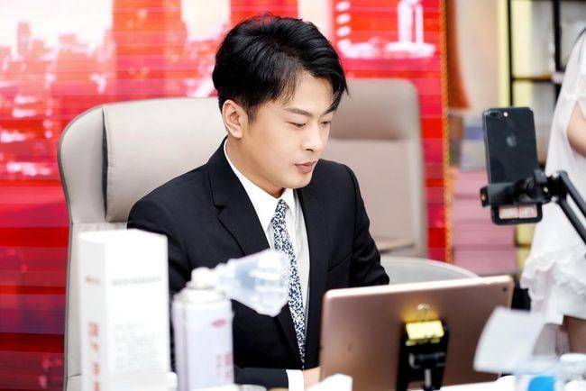 辛选创始人辛有志采访表示：让直播电商为乡村振兴发挥重要作用
