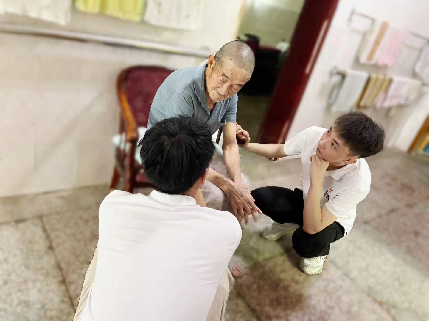 “心系桑榆晚,情暖夕阳红”—蓓拉芙敬老院公益行