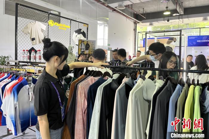 第二十六届海博会在福建石狮开幕 电商助力产业发展